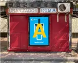Quioscos en la calle Carmen y el centro histórico peatonal de Cartagena